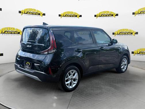 Fusion Orange 2025 Kia Soul LX