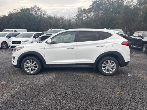 2021 Hyundai TUCSON SE