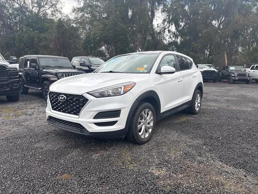 2021 Hyundai TUCSON SE