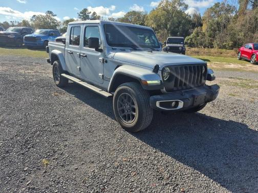2022 Jeep Gladiator Overland