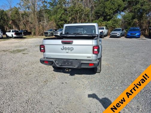2022 Jeep Gladiator Overland