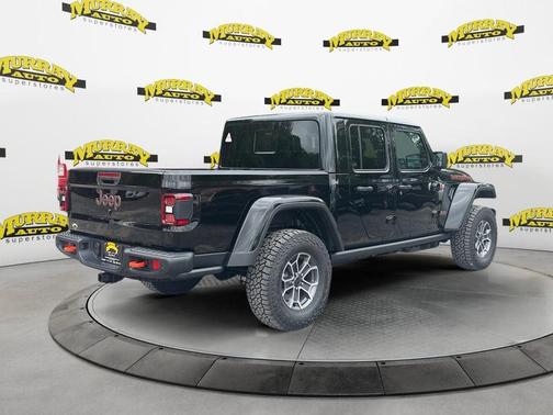 Black Clearcoat 2026 Jeep Gladiator Mojave