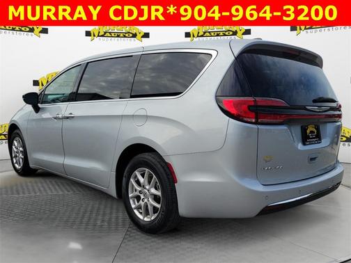 2024 Chrysler Pacifica Touring-L