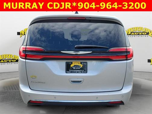 2024 Chrysler Pacifica Touring-L