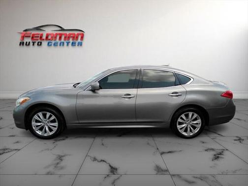2011 INFINITI M37x Base