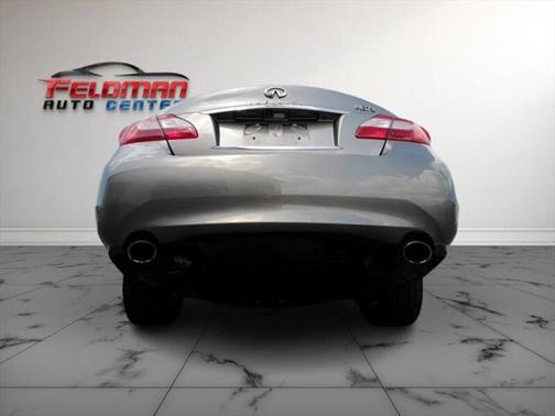 2011 INFINITI M37x Base