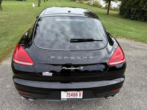 2014 Porsche Panamera 4
