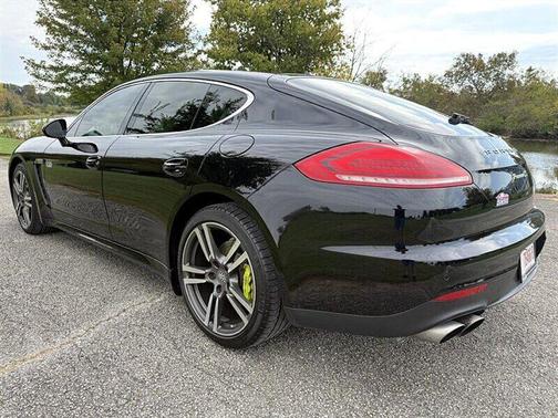 2014 Porsche Panamera 4