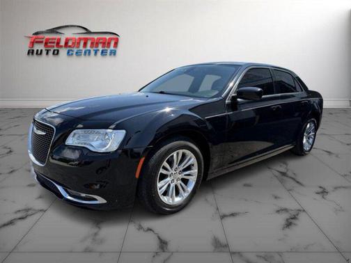 2018 Chrysler 300 Touring
