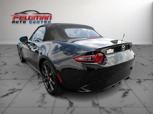 2016 Mazda MX-5 Miata Club