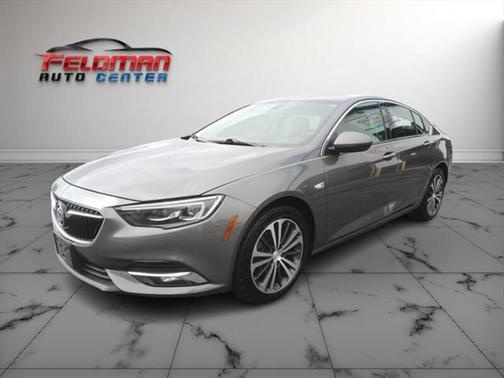 2018 Buick Regal Sportback Essence