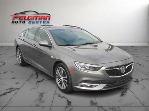 2018 Buick Regal Sportback Essence