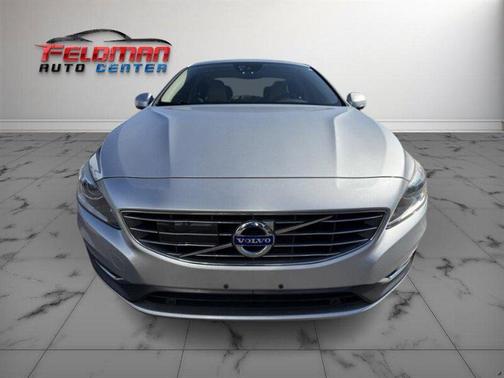 2016 Volvo S60 Inscription T5 Drive-E Platinum