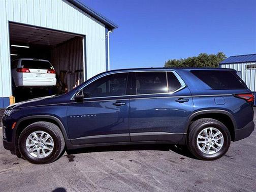 2022 Chevrolet Traverse LS
