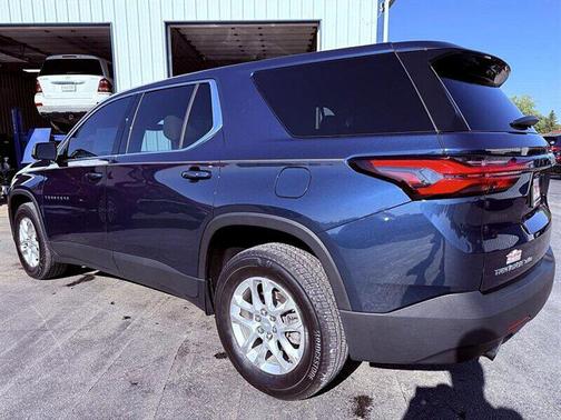 2022 Chevrolet Traverse LS
