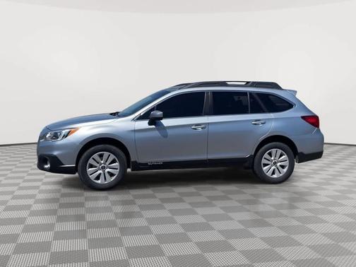 Ice Silver Metallic 2017 Subaru Outback 2.5i Premium