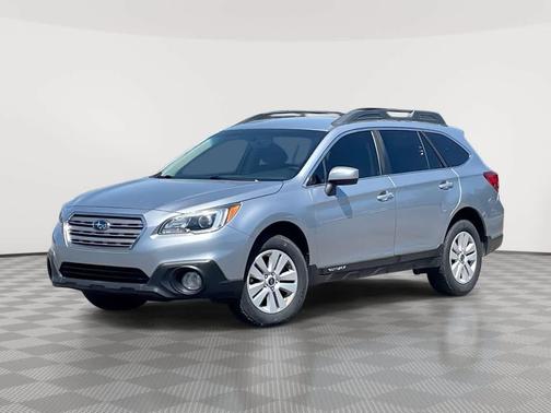 Ice Silver Metallic 2017 Subaru Outback 2.5i Premium