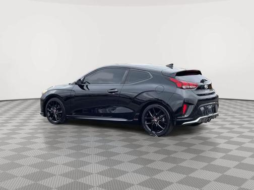 2021 Hyundai Veloster Base