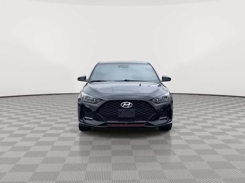 2021 Hyundai Veloster Base