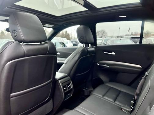 2023 Cadillac XT4 Premium Luxury