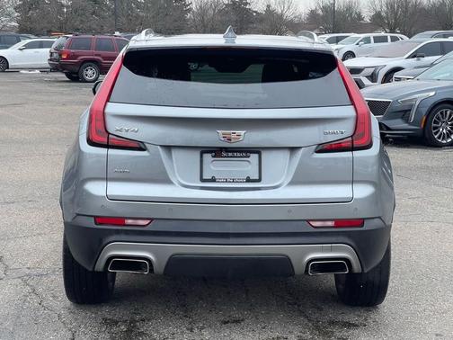 2023 Cadillac XT4 Premium Luxury