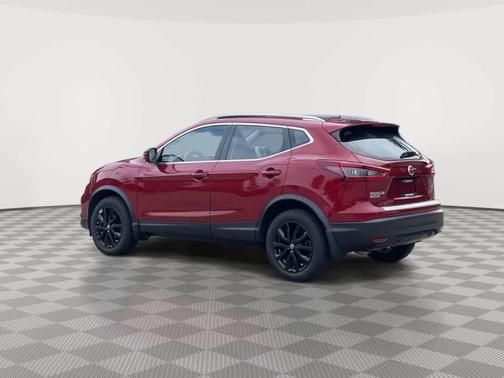 2022 Nissan Rogue Sport SV