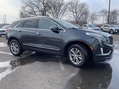 2022 Cadillac XT5 Premium Luxury