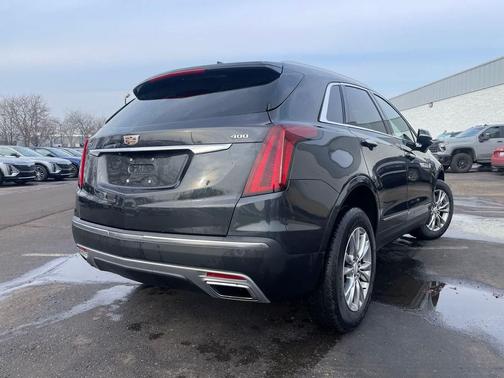 2022 Cadillac XT5 Premium Luxury
