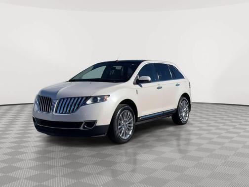 2015 Lincoln MKX Base