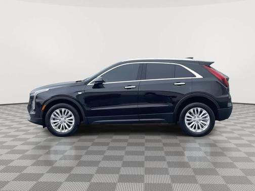 Stellar Black Metallic 2024 Cadillac XT4 Luxury