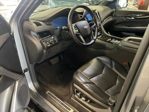 2020 Cadillac Escalade Platinum