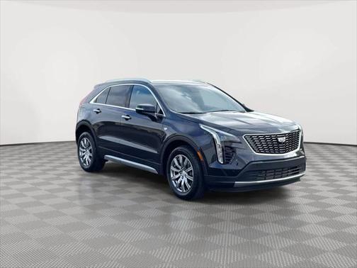 2022 Cadillac XT4 Premium Luxury