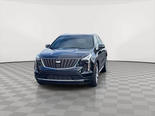 2022 Cadillac XT4 Premium Luxury