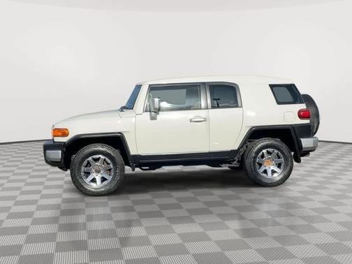 2014 Toyota FJ Cruiser Base