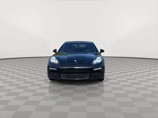 2016 Porsche Panamera Edition