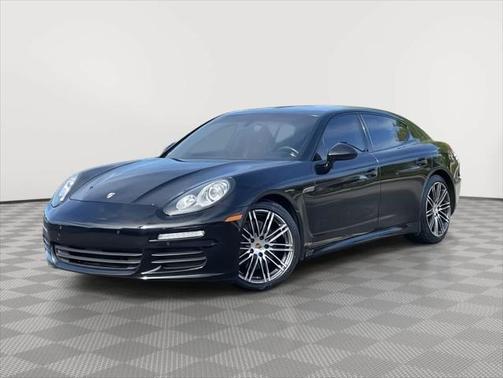 2016 Porsche Panamera Edition