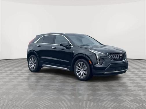 2022 Cadillac XT4 Premium Luxury