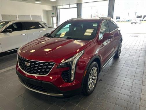 2022 Cadillac XT4 Premium Luxury
