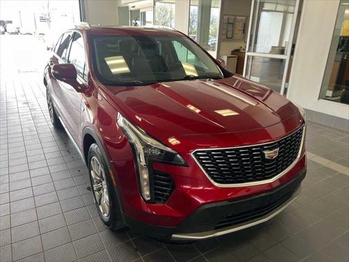 2022 Cadillac XT4 Premium Luxury