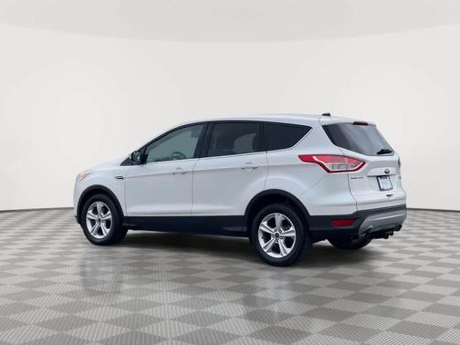 White Platinum Tricoat 2014 Ford Escape SE
