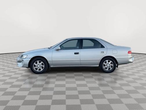 2001 Toyota Camry LE