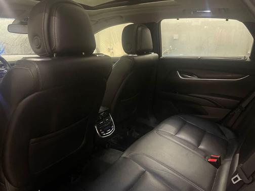 2013 Cadillac XTS Premium