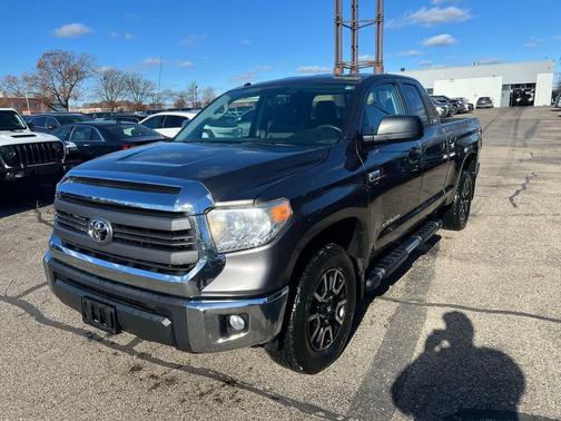 2015 Toyota Tundra SR5