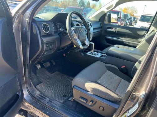 2015 Toyota Tundra SR5