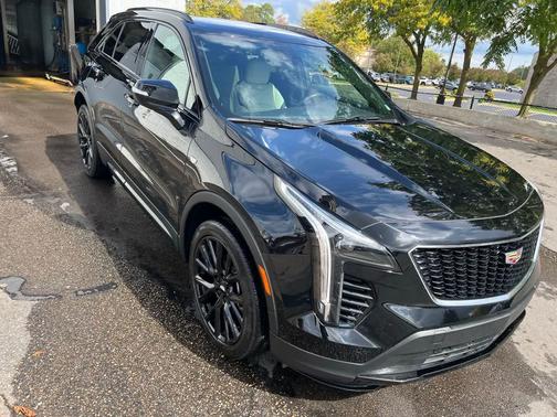 2022 Cadillac XT4 Sport
