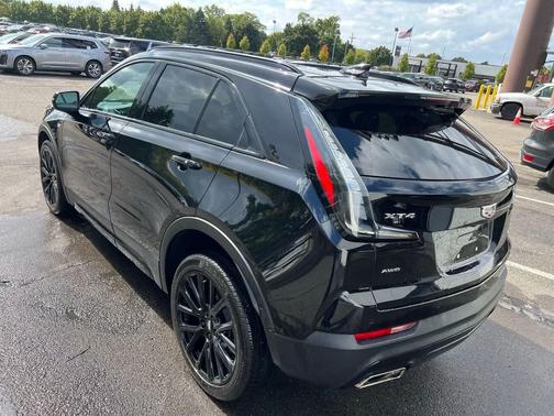 2022 Cadillac XT4 Sport