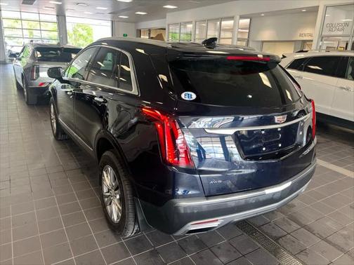 2022 Cadillac XT5 Premium Luxury