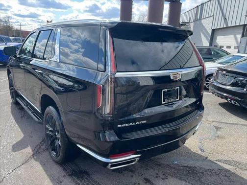 2022 Cadillac Escalade Premium Luxury