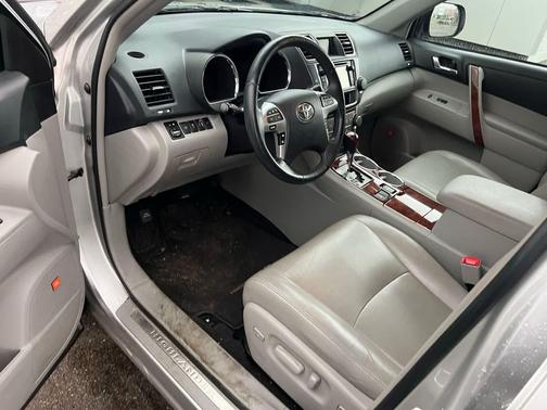 2013 Toyota Highlander Limited