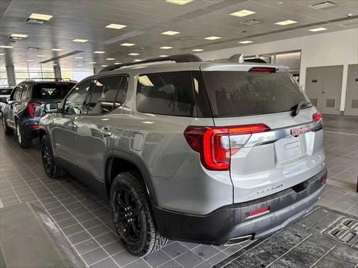 2023 GMC Acadia AWD AT4